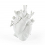 PLACE FURNITURE SELETTI Marcantonio Porcelain Love in Bloom Heart Vase 01
